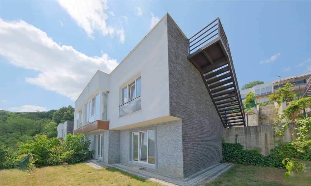 Lake-view 3+1 villa in a gated community - Sapanca